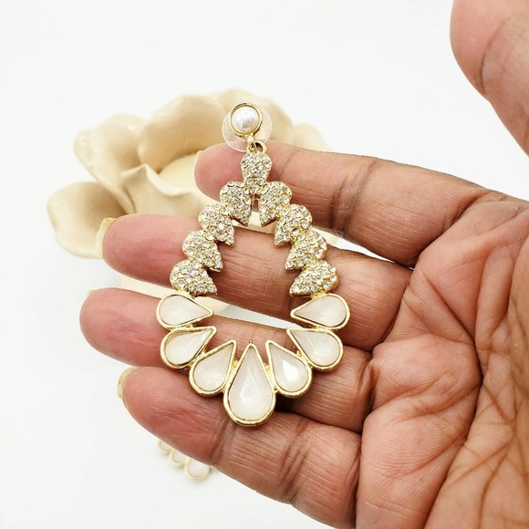 Pink Pearl & Bling Oval Earrings / Pierced - Picture 2 of 6